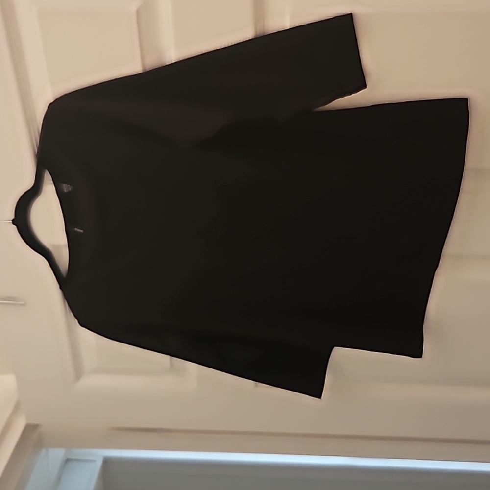 Isda and company black boat neck